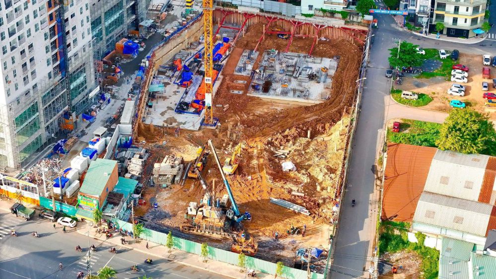 Hình ảnh thực tế tiến độ xây dựng tháp Green Diamond Bcons City